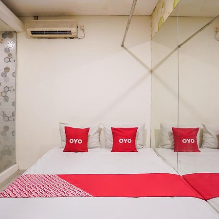 Super Oyo Capital O 92633 Spring Hotel Gubeng Surabaya Exterior foto